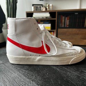 Nike Blazer Mid '77 - Habanero Red